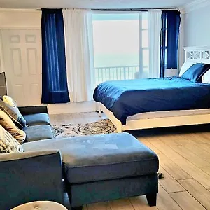  Apartment Direct Oceanfront With Balcony